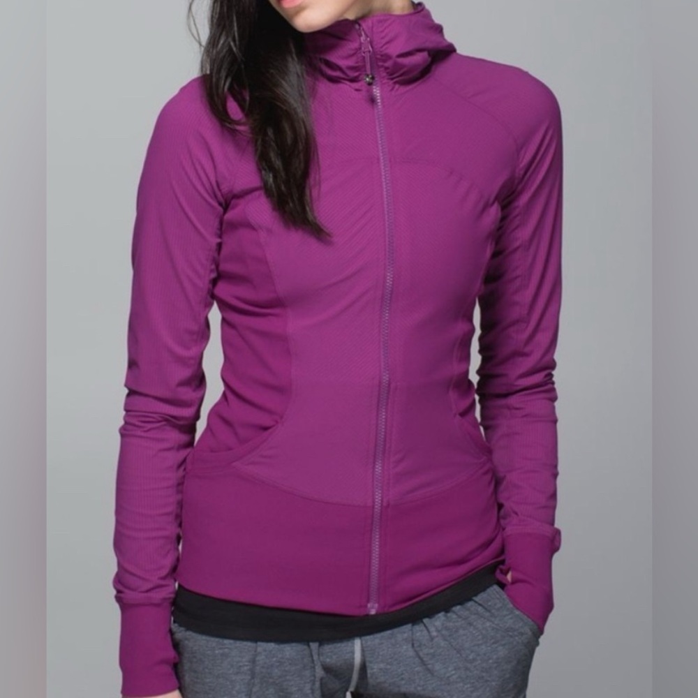 Lululemon In Flux reversible running zip Jacket in plum purple size 4